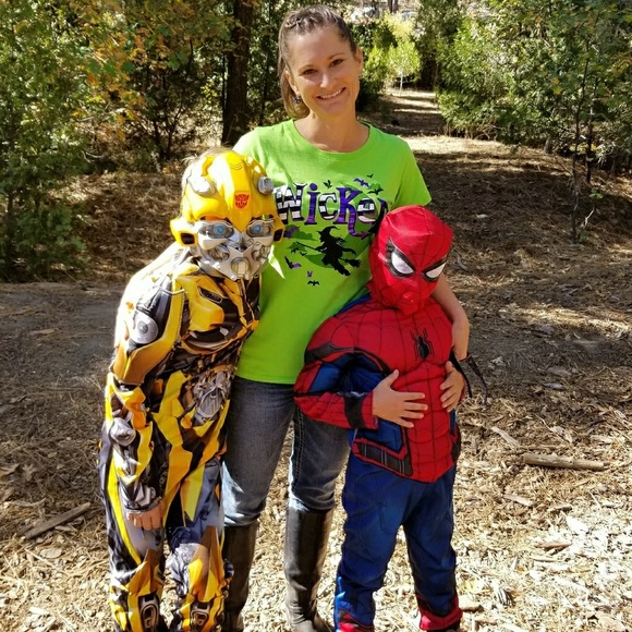 Meet your Posher, Tiffany - Picture 1 of 4